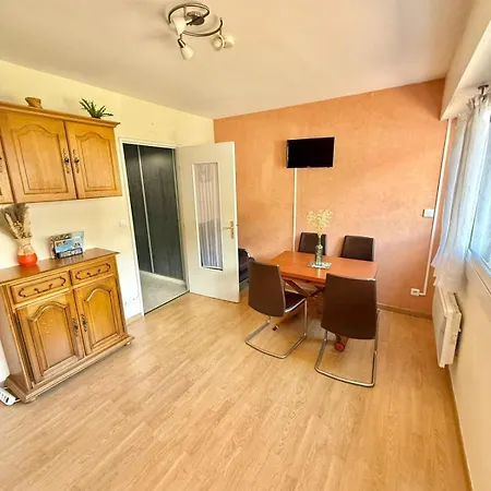 Le Petit Chris - Thermes A 50m, Parking Inclus, Emplacement Apartman *